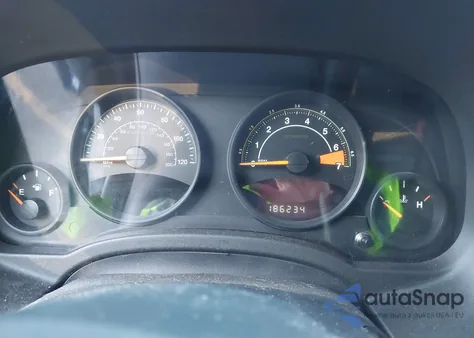 2014 Jeep Compass Sport z USA, uszkodzony, nr VIN 1C4NJDBB6ED518641